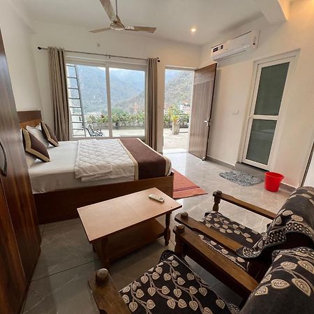 Hotel Manikut Rishīkesh Esterno foto