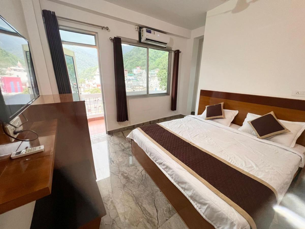 Hotel Manikut Rishīkesh Esterno foto