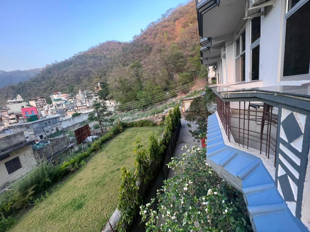 Hotel Manikut Rishīkesh Esterno foto