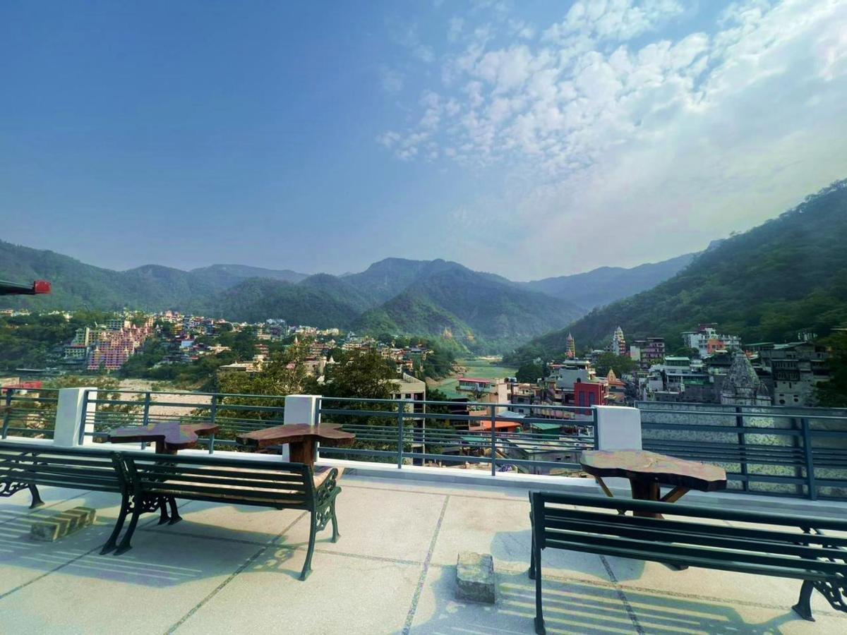 Hotel Manikut Rishīkesh Esterno foto