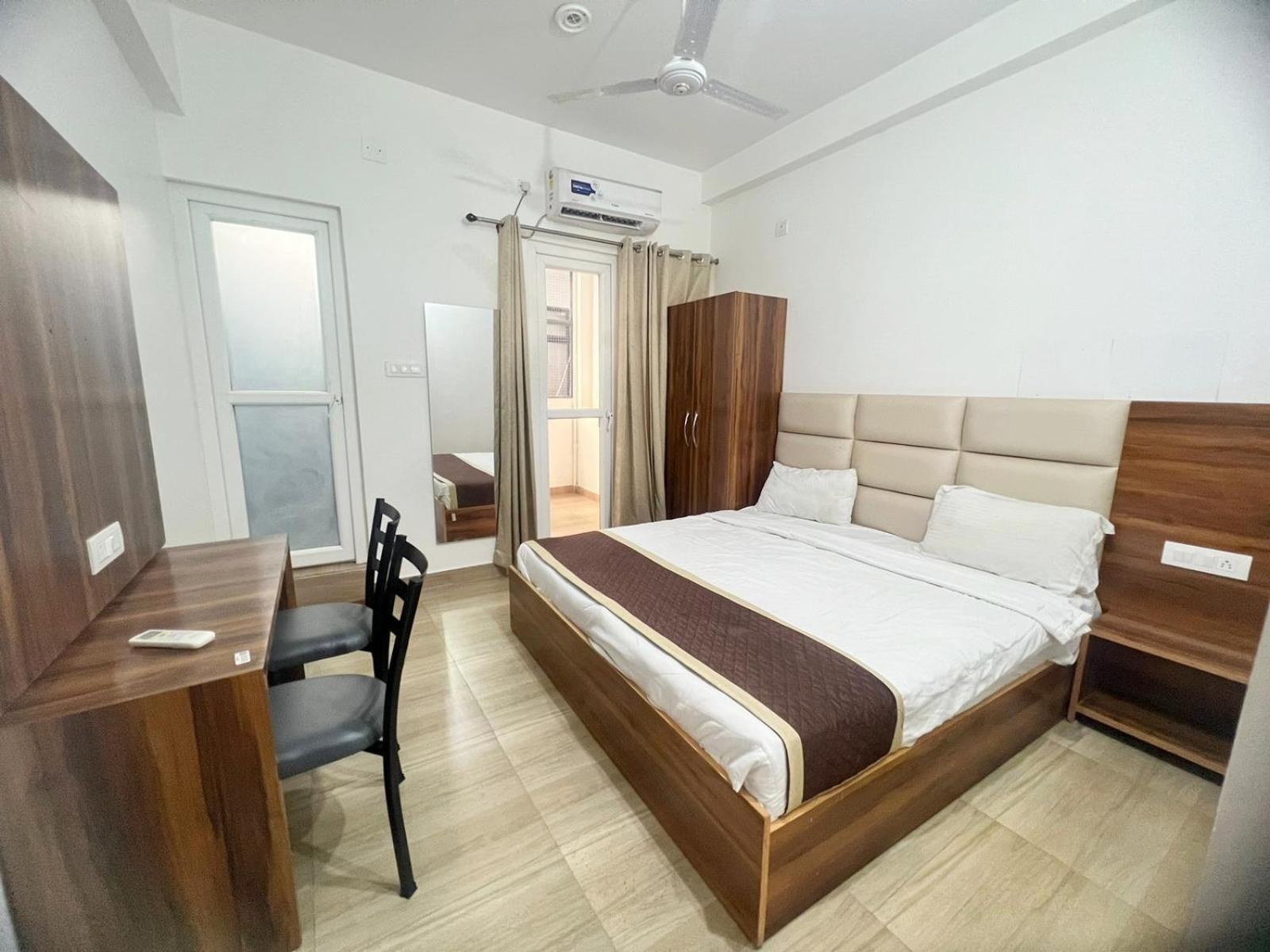 Hotel Manikut Rishīkesh Esterno foto